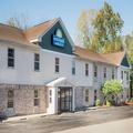 Photo of Days Inn & Suites by Wyndham Sellersburg