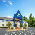 Image of Days Inn & Suites by Wyndham Siler City