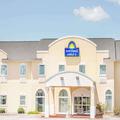 Exterior of Days Inn & Suites by Wyndham Swainsboro