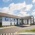 Photo of Days Inn & Suites by Wyndham Wausau