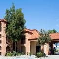 Exterior of Days Inn by Wyndham Fontana / Rialto