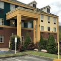 Exterior of Days Inn by Wyndham Norton