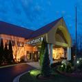 Exterior of DoubleTree Suites by Hilton Hotel Cincinnati - Blue Ash