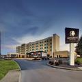 Exterior of DoubleTree by Hilton Mt. Vernon