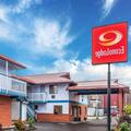 Exterior of Econo Lodge