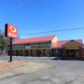 Exterior of Econo Lodge Cadillac