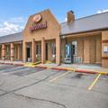Exterior of Econo Lodge Cameron