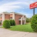 Exterior of Econo Lodge Dexter
