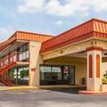 Exterior of Econo Lodge Dyersburg I-155