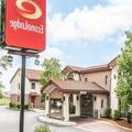 Photo of Econo Lodge Kalamazoo near Wings Stadium