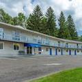 Exterior of Econo Lodge Lee - Great Barrington