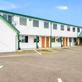 Exterior of Econo Lodge Newport