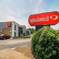 Exterior of Econo Lodge Research Triangle Park