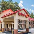 Exterior of Econo Lodge Richmond Hill