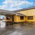 Exterior of Econo Lodge Seymour