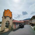Exterior of El Camino Inn