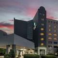 Exterior of Embassy Suites Hotel Charlotte