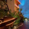 Exterior of Fort Lauderdale Beach Resort Hotel & Suites