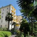 Exterior of Golf Hotel Rene Capt