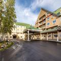 Exterior of Grand Summit Hotel