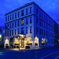 Exterior of Hôtel Windsor FRONT DE MER