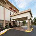 Exterior of Hampton Inn Battle Creek