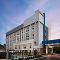 Exterior of Hampton Inn Charlotte / Matthews