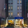 Exterior of Hampton Inn Madison Square Garden Area Hotel