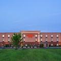 Exterior of Hampton Inn Ozark