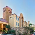 Exterior of Hampton Inn San Marcos, CA