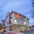 Exterior of Hawthorn Suites Tempe