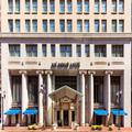 Exterior of Hilton Garden Inn Indianapolis Downtown