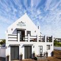 Exterior of Holiday Guesthouse Langebaan
