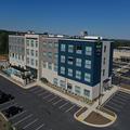 Exterior of Holiday Inn Exp Richburg