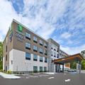 Photo of Holiday Inn Exp Stes Painesville