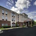Exterior of Holiday Inn Express Hotel & Suites Richmond North Ashland by IHG