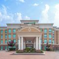 Exterior of Holiday Inn Express Huntsville West