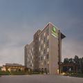 Exterior of Holiday Inn Express Kolkata Airport