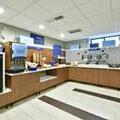 Exterior of Holiday Inn Express Staten Island West An Ihg Hotel