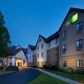 Image of Holiday Inn Express & Suites Bradley Airport by IHG