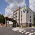 Exterior of Holiday Inn Express & Suites Charlotte Ballantyne An Ihg Hotel