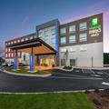 Photo of Holiday Inn Express & Suites Gainesville - Lake Lanier Area by IH