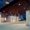 Photo of Holiday Inn Express & Suites Kingdom City by IHG