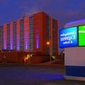 Exterior of Holiday Inn Express & Suites Pittsburgh West