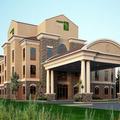 Exterior of Holiday Inn Express & Suites Redding by IHG