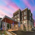 Exterior of Holiday Inn Express & Suites Suisun City