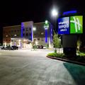 Exterior of Holiday Inn Express & Suites Taylor