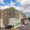 Photo of Holiday Inn Express & Suites Tulsa South - Woodland Hills by IHG