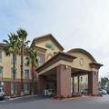 Exterior of Holiday Inn Express Woodland An Ihg Hotel