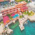 Exterior of Hotel Barracuda Cozumel